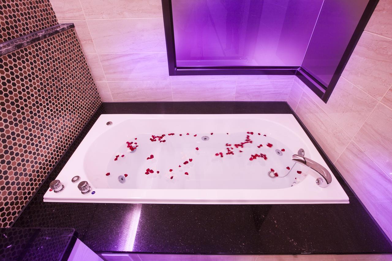 Foxdou Business Motel Đài Nam Ngoại thất bức ảnh